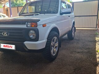 2018 Lada (ВАЗ) 2121 (4x4) Urban I Рестайлинг, белый, 800000 рублей, вид 3