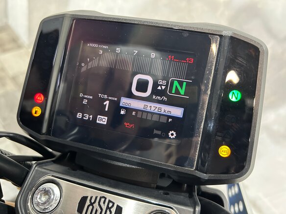 2022 Yamaha XSR900, синий, 1015000 рублей - вид 12