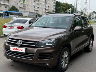 2012 Volkswagen Touareg II, коричневый, 1840000 рублей, вид 1