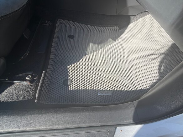 2010 Toyota Corolla X (E140, E150) Рестайлинг, серебристый, 900000 рублей - вид 15