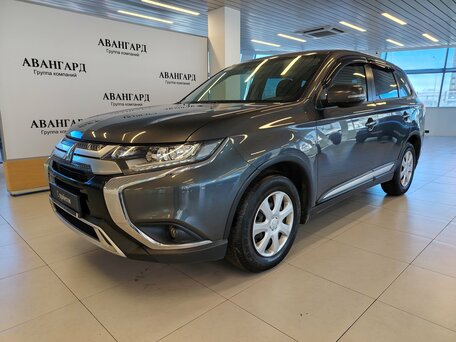 2019 Mitsubishi Outlander III Рестайлинг 3, серый, 1673000 рублей, вид 1