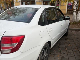 2021 Lada (ВАЗ) Granta I Рестайлинг, белый, 700000 рублей, вид 4