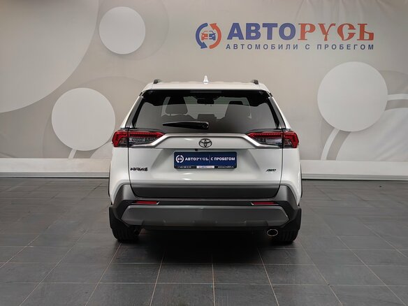 2020 Toyota RAV4 V (XA50), белый - вид 3