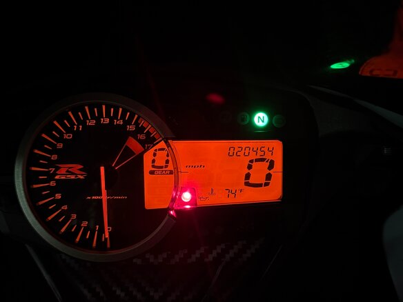 2015 Suzuki GSX-R 600, серый, 820000 рублей - вид 12