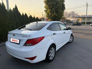 2015 Hyundai Solaris I Рестайлинг, белый, 825000 рублей, вид 4