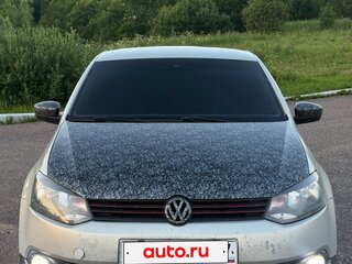 2014 Volkswagen Polo V, серебристый, 580000 рублей, вид 3