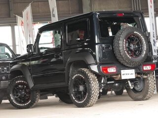 2023 Suzuki Jimny Sierra IV, чёрный, 1700000 рублей, вид 5