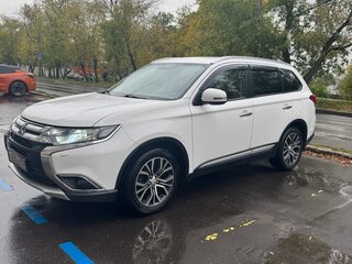 2016 Mitsubishi Outlander III Рестайлинг 2, белый, 2100000 рублей, вид 5