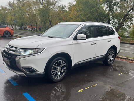 2016 Mitsubishi Outlander III Рестайлинг 2, белый, 2100000 рублей, вид 5
