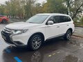 2016 Mitsubishi Outlander III Рестайлинг 2, белый, 2100000 рублей - вид 4