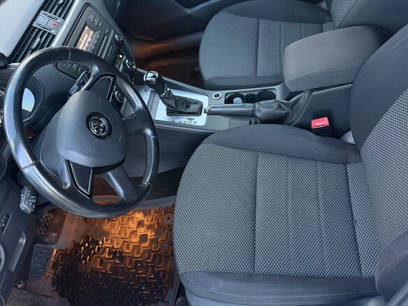2014 Skoda Octavia III (A7), белый, 1150000 рублей - вид 9
