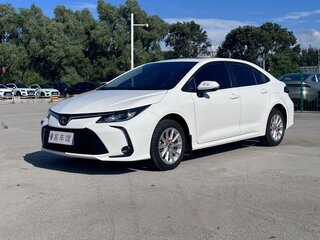 2023 Toyota Corolla Sporty XII (E210) Рестайлинг, белый, 1450000 рублей, вид 1
