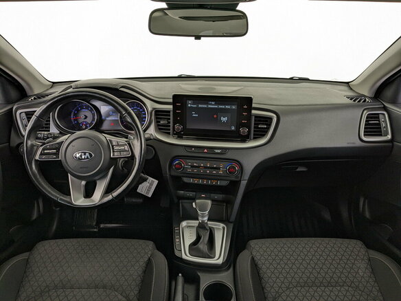 2020 Kia Ceed III, серый, 1600000 рублей - вид 13