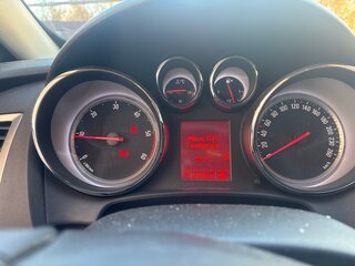 2013 Opel Astra GTC J Рестайлинг, чёрный, 700000 рублей, вид 5