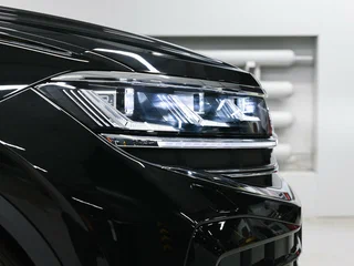 2026 Volkswagen Touareg III Рестайлинг, чёрный, 8200000 рублей, вид 4