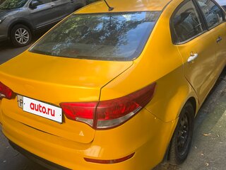 2016 Kia Rio III Рестайлинг, жёлтый, 470000 рублей, вид 3
