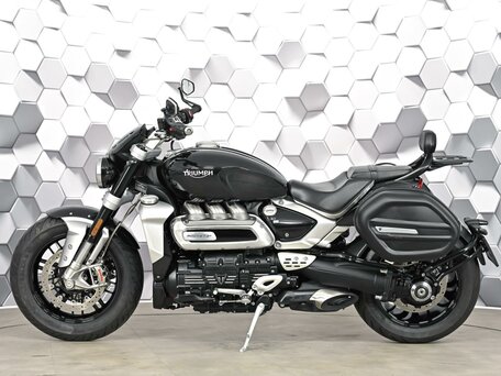 2022 Triumph Rocket III, чёрный, 1999000 рублей, вид 3
