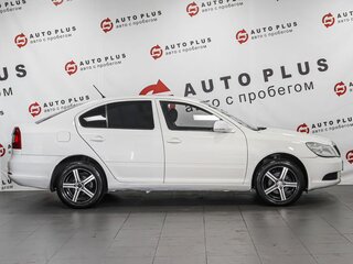 2011 Skoda Octavia II (A5) Рестайлинг, белый, 699000 рублей, вид 5
