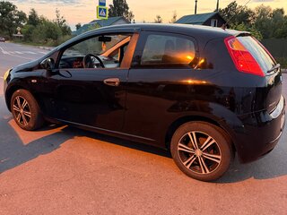 2008 Fiat Punto III Grande Punto, чёрный, 420000 рублей, вид 3