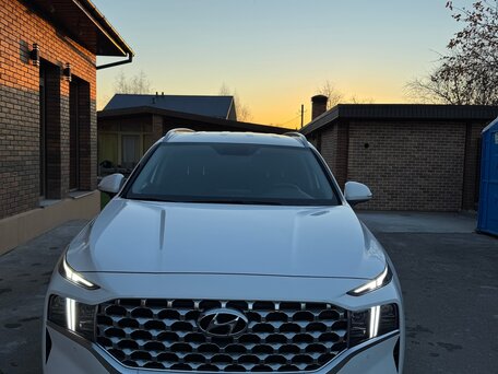 2021 Hyundai Santa Fe IV Рестайлинг, белый, 3300000 рублей, вид 3