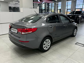 2016 Kia Rio III Рестайлинг, серый, 840000 рублей, вид 5