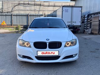 2010 BMW 3 серии 318i V (E90/E91/E92/E93) Рестайлинг, белый, 930000 рублей, вид 3