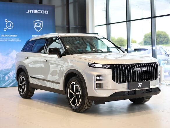 2025 Jaecoo J7 I, серебристый, 3379000 рублей - вид 3