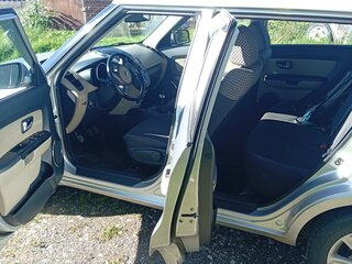 2013 Kia Soul I Рестайлинг, серебристый, 860000 рублей, вид 5