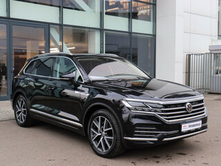 2019 Volkswagen Touareg III, чёрный, 5099000 рублей, вид 3