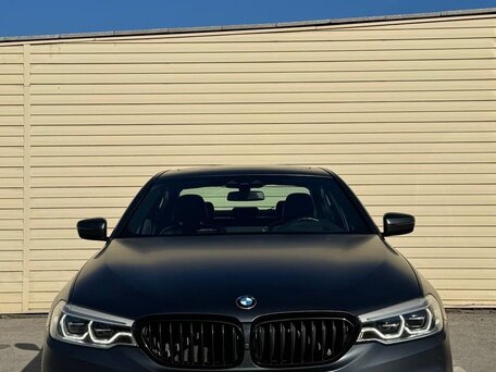 2019 BMW 5 серии 540i xDrive VII (G30/G31/G38), серый, 6300000 рублей, вид 5