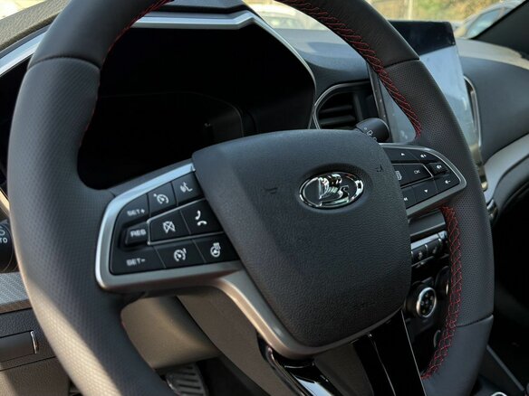 2026 Lada (ВАЗ) Vesta SW Sport I Рестайлинг (NG), чёрный, 2562000 рублей - вид 18