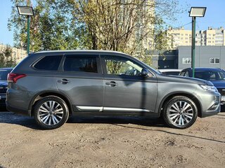 2019 Mitsubishi Outlander III Рестайлинг 3, серый, 1849000 рублей, вид 4