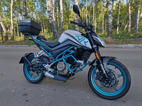 2020 CFMoto 250NK, серебристый, 280000 рублей, вид 2