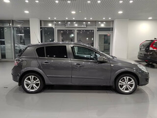 2011 Opel Astra H Рестайлинг, серый, 424000 рублей, вид 4