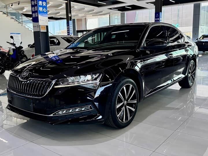 Открыть фотографии: Skoda Superb III Рестайлинг