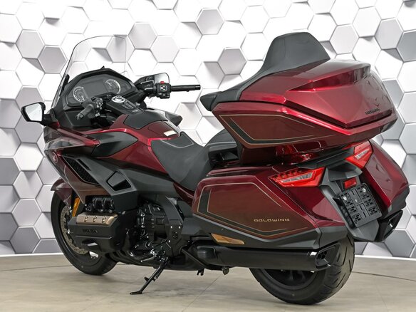 2025 Honda GL 1800 Gold Wing, красный, 3389000 рублей - вид 7