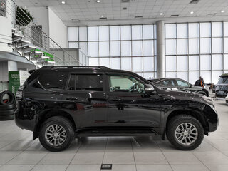 2014 Toyota Land Cruiser Prado 4-speed 150 Series Рестайлинг 1, чёрный, 2800000 рублей, вид 4