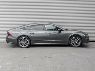 2021 Audi A7 55 TFSI II (4K), серый, 5865000 рублей, вид 4