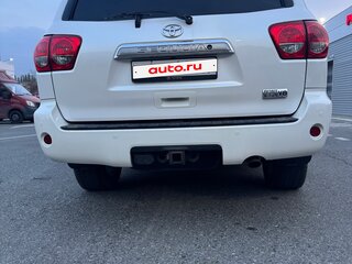 2014 Toyota Sequoia II, белый, 2200000 рублей, вид 2