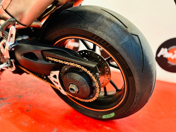 2011 Triumph Speed Triple, чёрный, 550000 рублей - вид 12