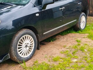 2009 Kia Carens II (UN), чёрный, 500000 рублей, вид 2