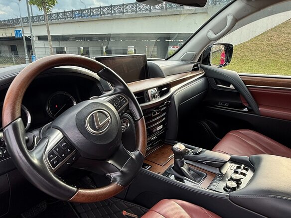 2020 Lexus LX 570 III Рестайлинг 2, синий, 10400000 рублей - вид 5