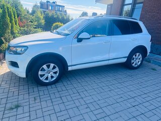 2012 Volkswagen Touareg II, белый, 1590000 рублей, вид 4