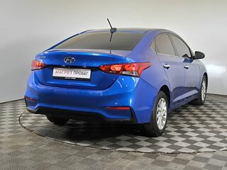 2018 Hyundai Solaris II, синий, 900000 рублей, вид 4