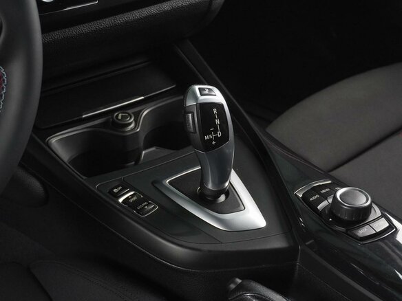 2011 BMW 1 серии 118i II (F20/F21), серый, 1219000 рублей - вид 13