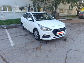 2018 Hyundai Solaris II, белый, 1200000 рублей, вид 2