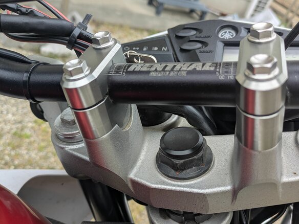 2017 Yamaha XT250 Serow, красный, 345000 рублей - вид 3
