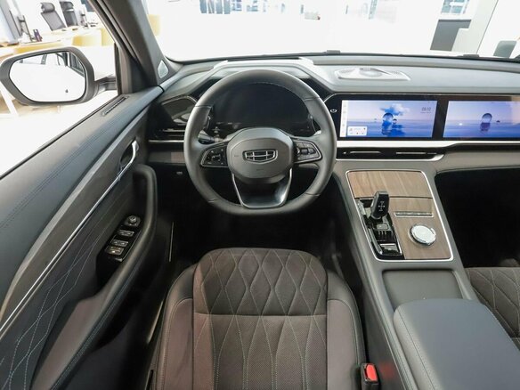 2026 Geely Monjaro I Рестайлинг, белый - вид 17