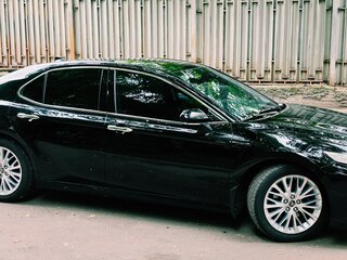 2019 Toyota Camry VIII (XV70), чёрный, 2580000 рублей, вид 4