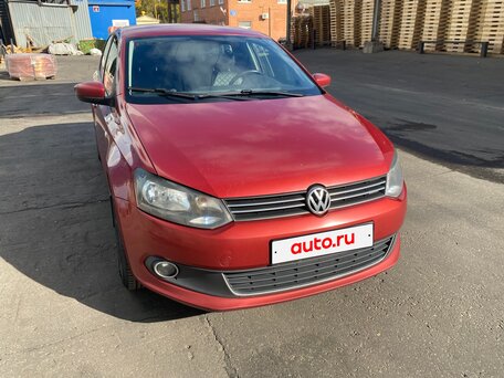 2011 Volkswagen Polo V, красный, 600000 рублей, вид 4